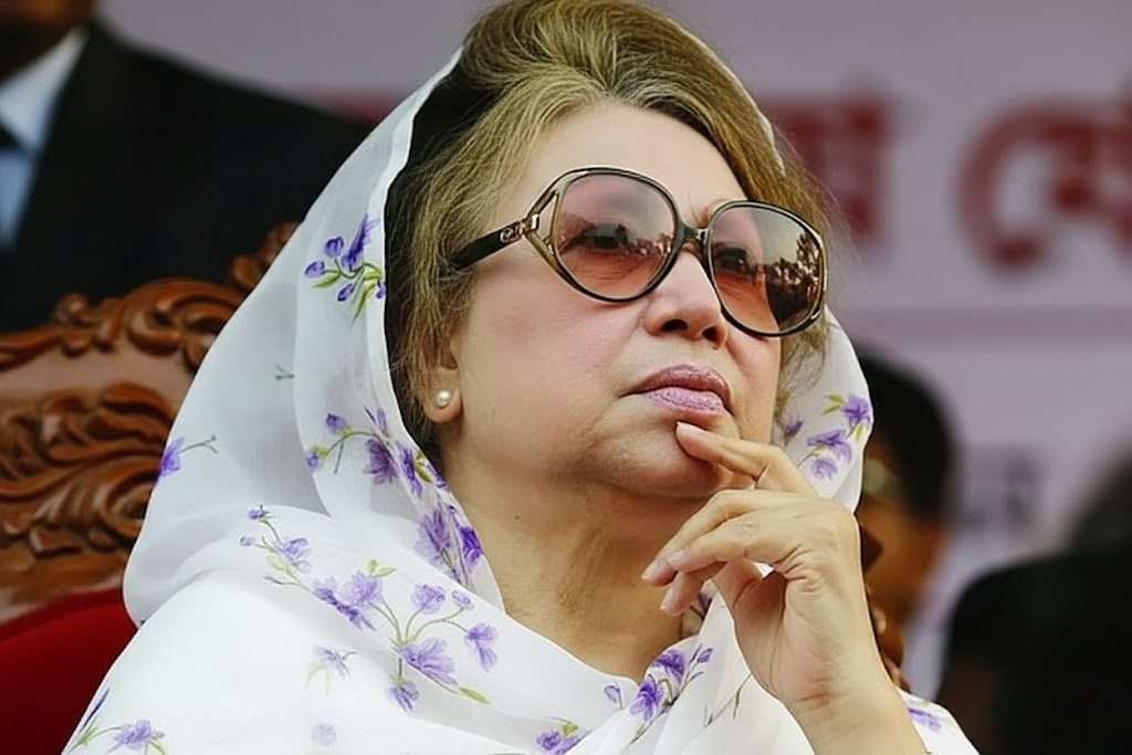 আপসের বদলে সংগ্রাম: গৃহবধূ থেকে রাজপথের লড়াকু জননেত্রী। স্বৈরশাসন থেকে গণতন্ত্রের উত্তরণ—প্রতিটি ধাপে অনড় সিদ্ধান্তের এক জীবন্ত প্রতীক।